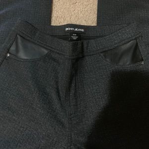 🎊 BNWOT DKNY legging pants